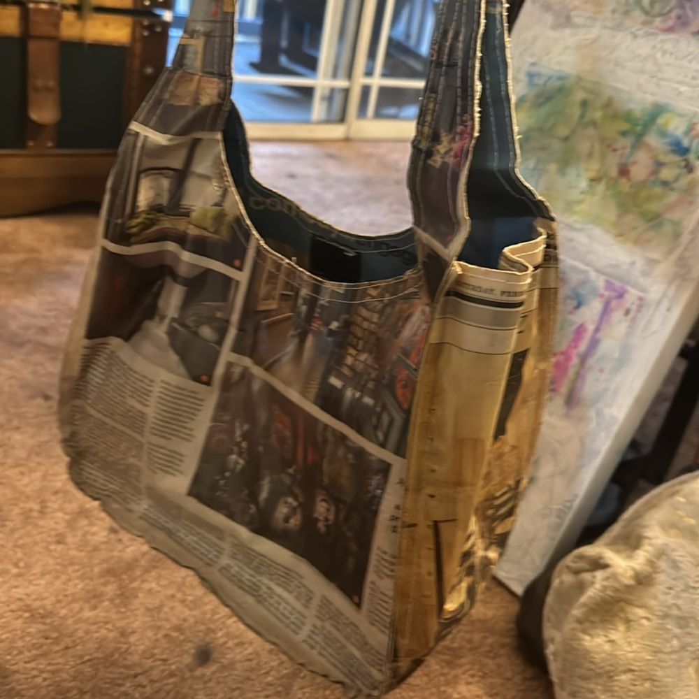 Recycled newspaper custom made handbag! - Picture 8 of 8